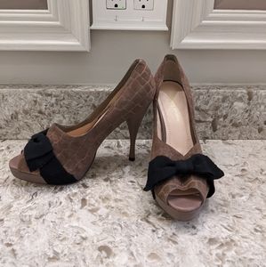 Adrienne Vittadini peep toe bow heels